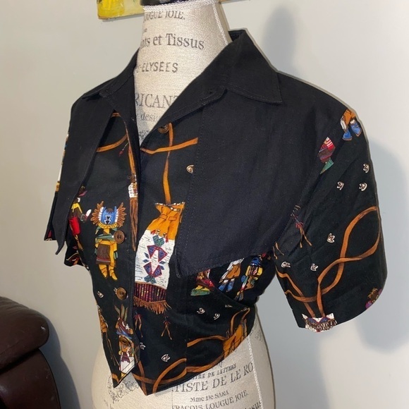 2/$30 Vtg Western Style Art Print Button Down w Shoulder Flaps Tie Up Back S/XS - Picture 5 of 6